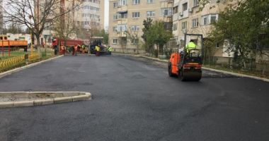 Stire din Politică-Administrație : Programul de amenajare a parcărilor rezidențiale continuă