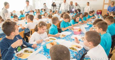 Programul național „Școala după școală” va cuprind 300.000 de elevi