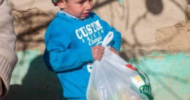 Stire din Social : Hai că puteţi! Hrăniţi de Paşti o familie sărmană!