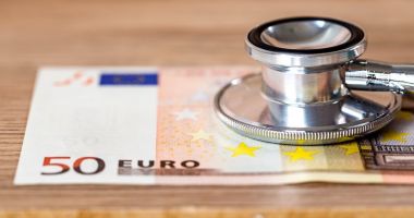Stire din Social : Românii ar putea redirecționa 50% din contribuția la sănătate pentru asigurare medicală privată