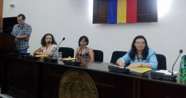 Stire din Economie : "Meseriile nu se studiază, ci se practică!"