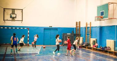 Proiect inițiat de FIBA, desfășurat în liceele din Constanța - 2