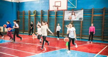 Proiect inițiat de FIBA, desfășurat în liceele din Constanța - 3