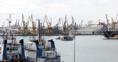 Stire din Economie : Proiectele de dezvoltare a portului Constanța până în 2040
