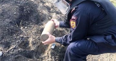 Proiectil exploziv, descoperit de gropari, într-un cimitir