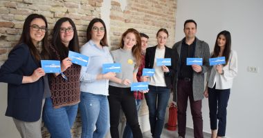 Stire din Politică-Administrație : Proiectul "VOTE EU" încurajează tinerii să contribuie la viitorul Europei
