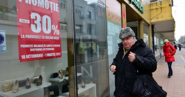 Reduceri de până la 70% în magazine. Promoțiile, valabile toată luna - 5