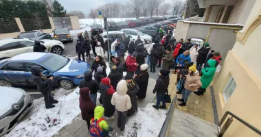 Mai mulți părinți și elevi de la Liceul Cobadin protestează în fața Inspectoratului Școlar Județean Constanța - 2