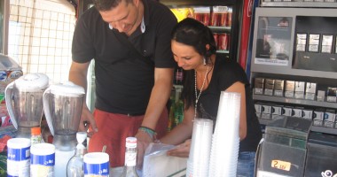Cârnați expirați, pește și midii "prăjite" la soare, ofertele pentru turiștii veniți pe litoral - 6