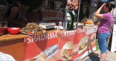 Cârnați expirați, pește și midii "prăjite" la soare, ofertele pentru turiștii veniți pe litoral - 4