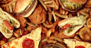 Stire din Social : Protecția Consumatorilor pune șaua pe fast-food-uri