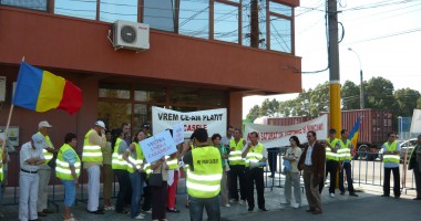 Stire din Social : Miting de protest al păgubiților Vectra