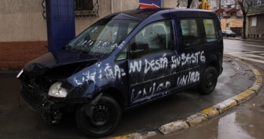 Stire din Economie : Războiul automobiliștilor cu firmele de asigurări