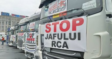 Transportatorii protestează, astăzi, în Piața Victoriei