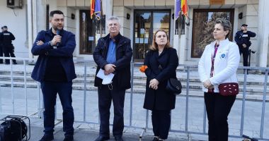 FOTO / Protest la Constanța! Oamenii cer redeschiderea Spitalului de Infecțioase. Medicii dezvăluie informații, într-o scrisoare publică - 3