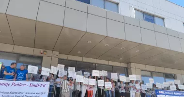 Protest al salariaților Direcției Regionale Antifraudă Fiscală 2 Constanța. Ce solicită sindicaliștii - 3