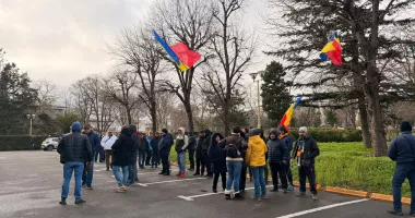 Angajații CT BUS protestează în fața Primăriei Constanța - 4