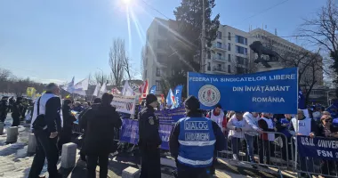 Profesorii amenință cu greva generală în timpul simulărilor - 4