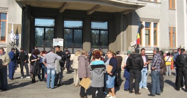 Greviștii cer un "transplant de cap" la administrația portului Constanța - 2