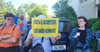 Protest la Prefectură. Constănțenii cer explicații după incidentul din Portul Constanța - 3