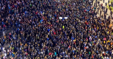 Stire din Eveniment : PROTESTE MASIVE pentru SUSȚINEREA DNA