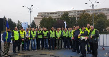 Stire din Eveniment : Polițiști din Constanța, prezenți la protestul împotriva discriminărilor salariale