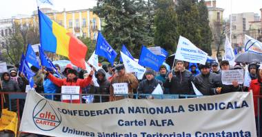 Stire din Social : Grevă de avertisment la Primăria Constanța