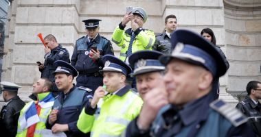 Stire din Eveniment : S-A ALES PRAFUL de pactul sindicatelor din Poliție. "Coarnă a încercat să facă afaceri pe spatele nostru"