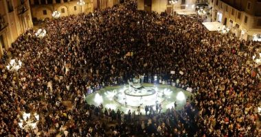 Patru arestări după protestele din Valencia. Ciocniri violente între poliție și protestatari