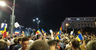 Stire din Eveniment : Raed Arafat, despre protestatarul mort: Autopsia poate arăta altceva
