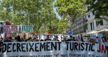 Stire din Actualitate : Proteste anti-turism în Europa: „Ne fură pâinea, casele și viitorul”