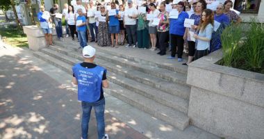 Stire din Actualitate : Continuă protestele la toate instituțiile publice din țară