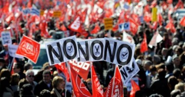 Stire din Actualitate : Proteste la Madrid: Câteva mii de oameni manifestează împotriva măsurilor de austeritate