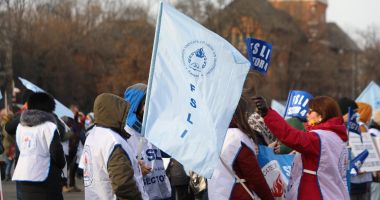 500 de sindicaliști din învățământ protestează. Mai interesează pe cineva? - 2