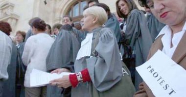 Stire din Eveniment : Un nou protest în justiție. Grefierii reclamă lipsa unui statut al profesiei, inechități salariale, deficit de personal