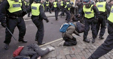 Peste 100  de persoane  au fost arestate la Londra