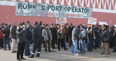 Taxa de barieră divide sindicatele portuare în "luptători" și "trădători" - 3