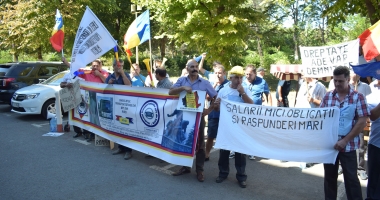 Foto - Video. Protest de amploare al sindicaliștilor RATC. Se cere schimbarea conducerii - 10