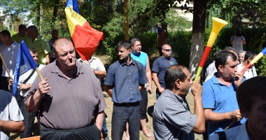Foto - Video. Protest de amploare al sindicaliștilor RATC. Se cere schimbarea conducerii - 7