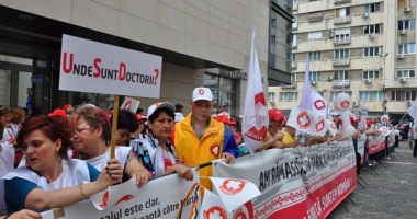 Protest la Ministerul Sănătății. Sindicaliștii au reluat pichetările - 2