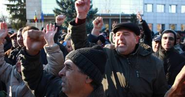 Galerie foto. Protestul angajaților din Oil Terminal a dus la demiterea consiliului de administrație - 6