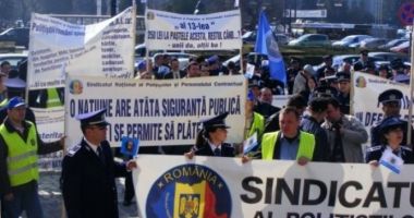 Stire din Social : Poliţiştii protestează luni la Ministerul Finanţelor