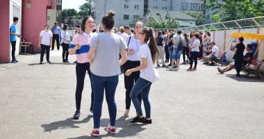 Stire din Cultură-Educație : Provocare pentru elevii constănțeni: bursa de performanță va fi 1.000 de lei