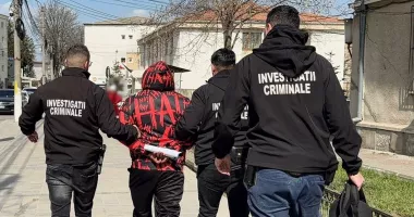 Stire din Eveniment : A trăit din prostituția iubitei! Bărbat din Cernavodă, arestat după percheziții