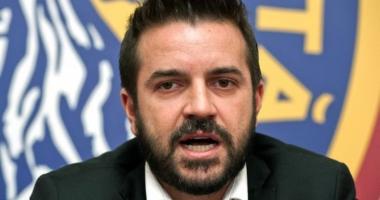 Stire din Politică-Administrație : Liderul PRU,  Bogdan Diaconu,  demis din funcție