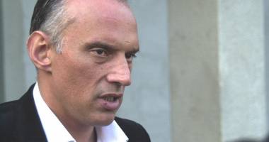 Stire din Sport : Florin Prunea și Angelo Massone, suspendați de Comisia de disciplină a FRF