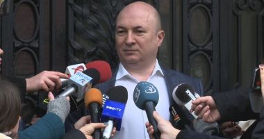 Stire din Politică-Administrație : PSD ar putea face plângere împotriva lui Iohannis  pentru nerevocarea lui Lazăr