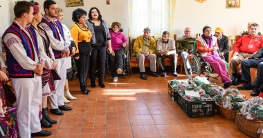 "De la suflet, pentru suflet", campanie inițiată de femeile din PSD Constanța - 3