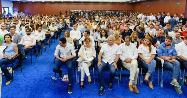 Liviu Dragnea, îndemn de la Neptun: "Să nu vă dați bătuți în fața forțelor din interior și exterior" - 3