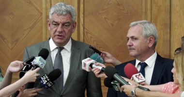 Stire din Politică-Administrație : Liderii PSD, reuniți la Neptun. Bugetul pe 2018, în atenția premierului Tudose